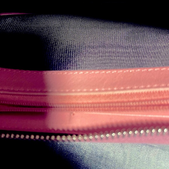 GUCCI Vintage Authentic Microguccdssima Leather Continental Wallet Price Firm! - Picture 9 of 16